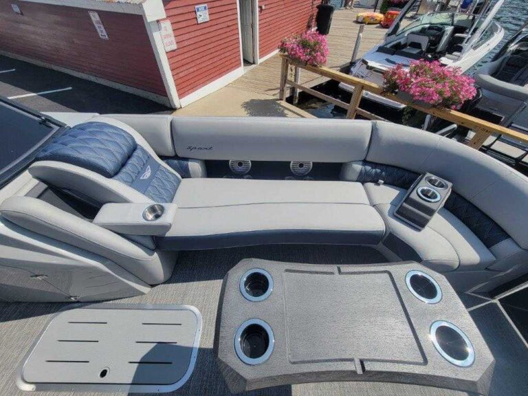 2025 Bennington 25RXSBWA - ESP - Arch - Windshield - Owner Demo US-ETWR6587F425 [photo 29]